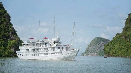 Paradise Sails 3 Days 2 Nights