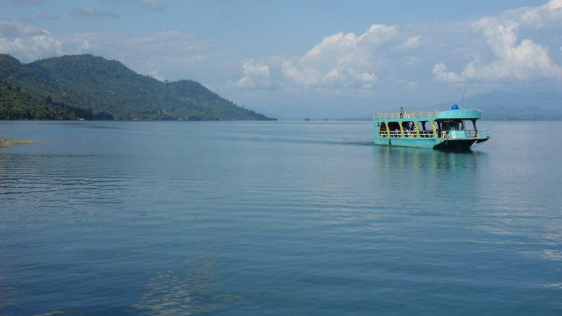 Stunning Beauty of Nam Ngum River