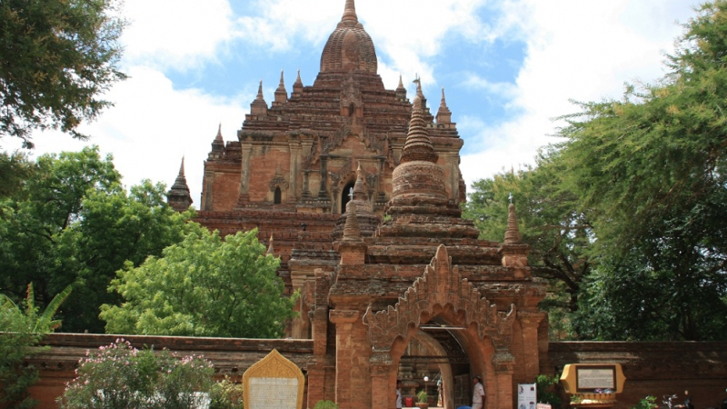 Htilominlo Temple