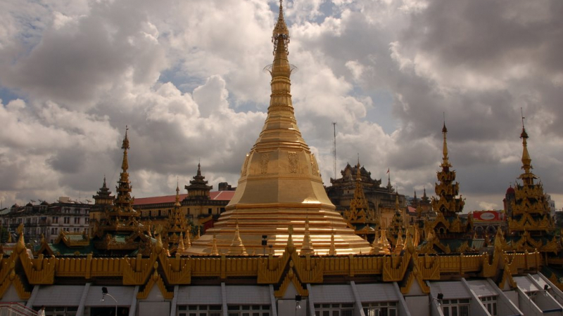 Sule Pagoda