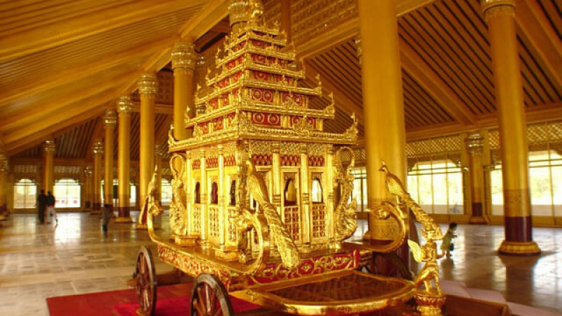 A Palankeen Displayed In The Kanbawzathadi Palace