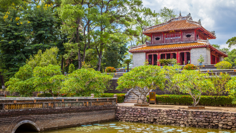 Day 12 Continue Travelling To Minh Mang Tobm