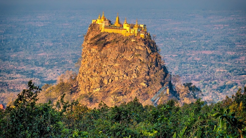 Mount Popa Taung Kalat 1