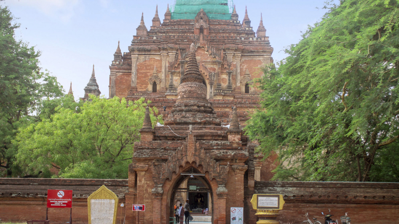 Htilominlo Temple Bagan