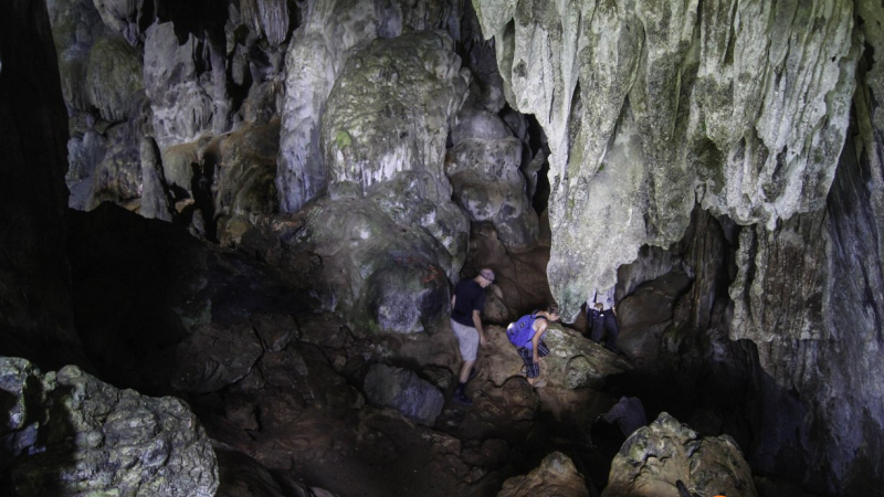 Tham Poukham Cave
