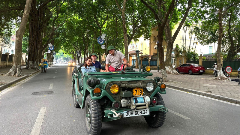 Hanoi Old Quarter on Jeep