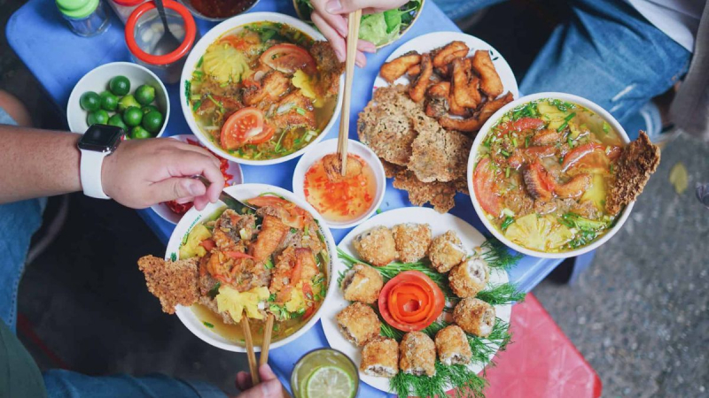 Savour Various Tasty Dishes Of Hanoi