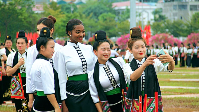 Day 1 Participate In Traditional Music And Dance With The Villagers