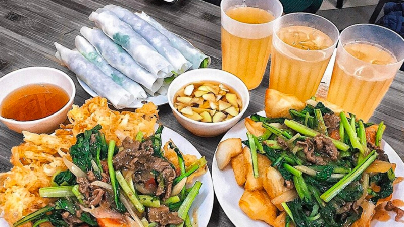 Get Some Unique Pho Rolls In Ngu Xa Village