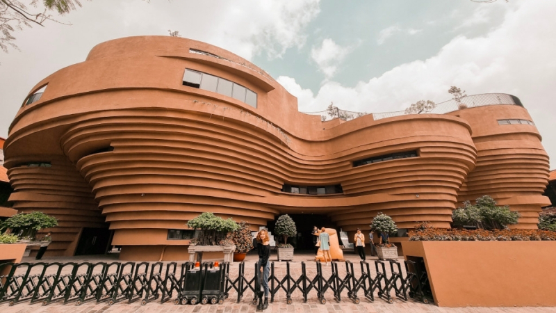 Explore The Famous Bat Trang Ceramic Village