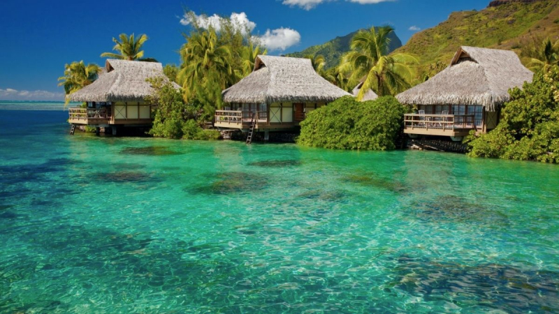 The Crystal Water In Pearl Island