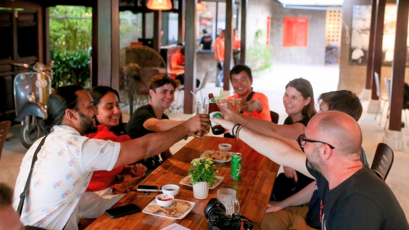 Enjoy A Delicious Lunch With Local Cuisines