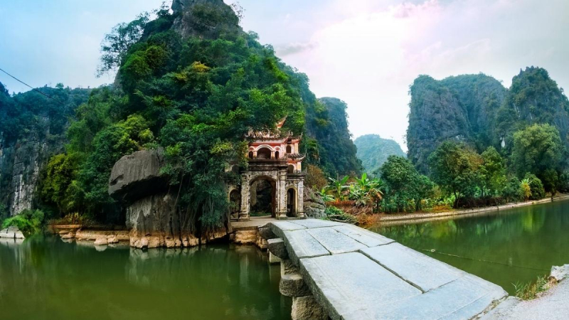 Ninh Binh Hoa Lu Van Long Nature Reserve Day Trip