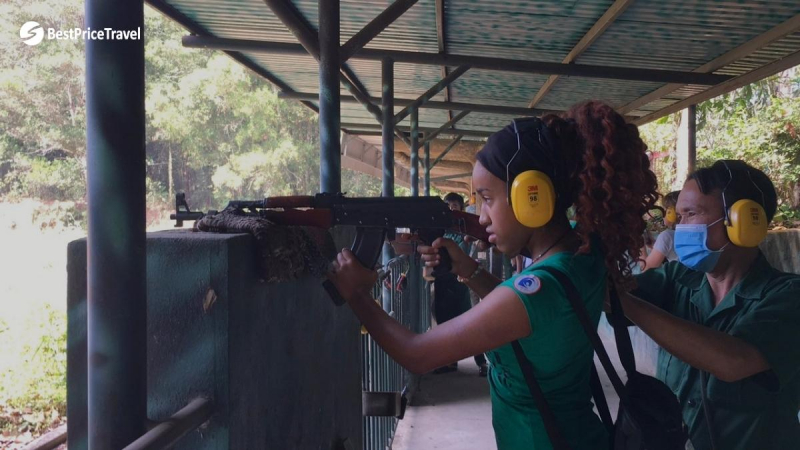 Try Shooting AK47, M16, And Machine Guns In The Shooting Range