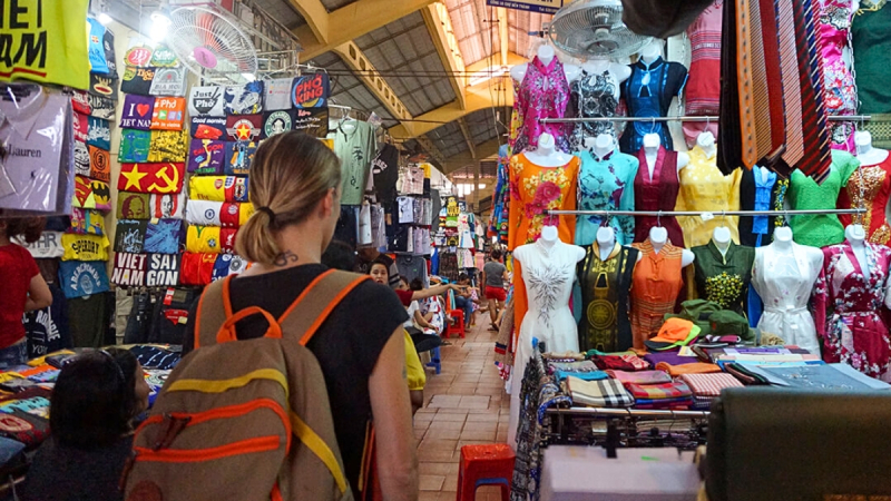 Explore The Bustling Ben Thanh Market