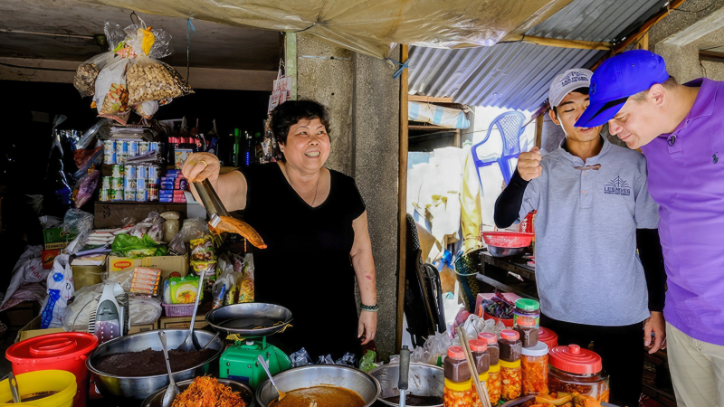 Visit riverside market