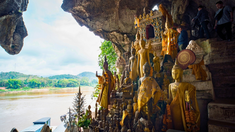 Day 20 Inside Pak Ou Caves
