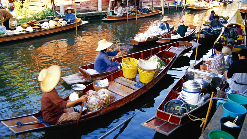 Day 8 The colorful Damnoen Saduak Floating Market