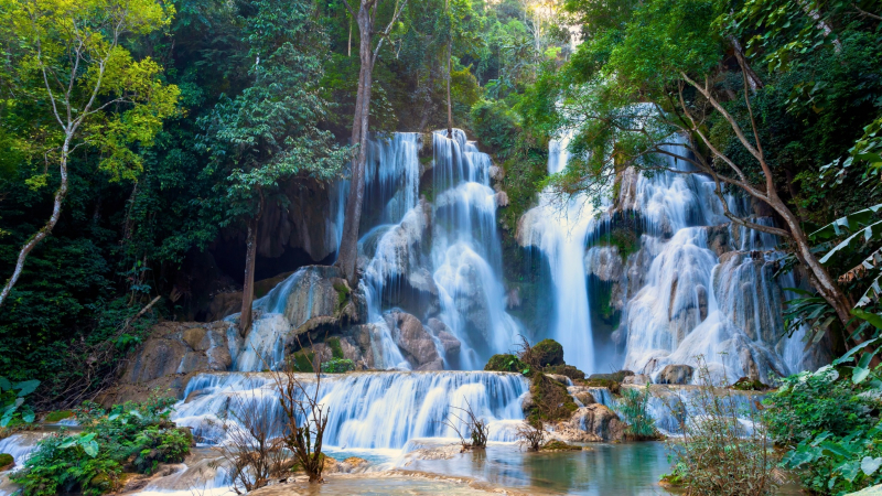 Day 2 Enjoy The Refreshingly Cool Water In Kuang Si Waterfalls