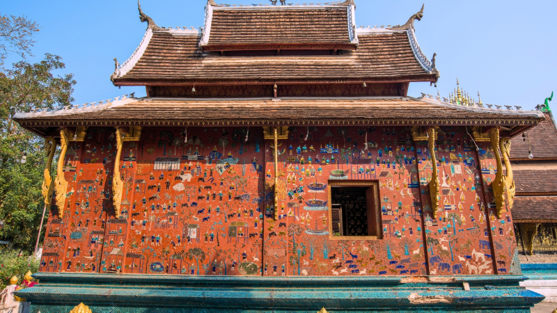 Day 3 Wat Xiengthong Famous For The Magnificent Tree Of Life Mosaic Art
