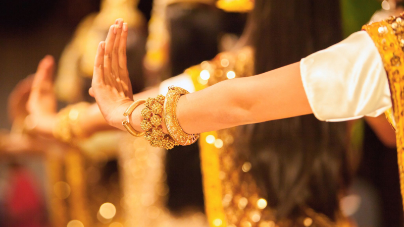 Day 1 Have A Glimpse At The Apsara Dancing Technice In The Khmer Apsara Dance Show