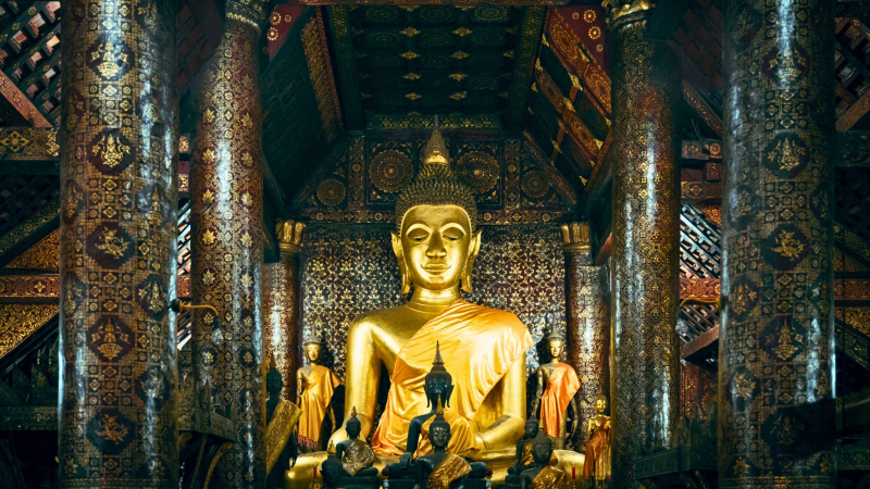 Day 2 Observe Some Unique Architecture When Exploring Wat Xiengthong