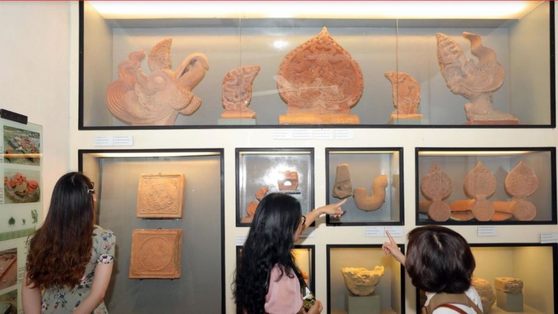 Learn About Artifacts From The Ly, Tran, And Le Dynasties