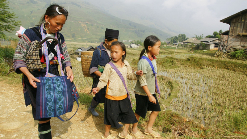 Meet Some Friendly Ethnic Minorities Along The Journey