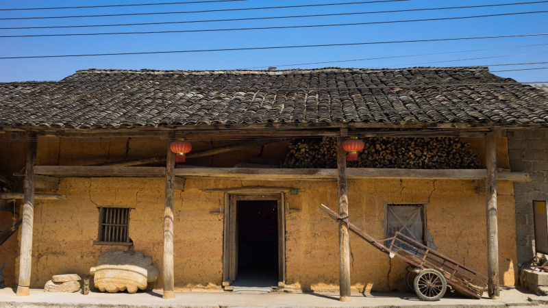 Day 1 Feel The Warmth Of One Of The Tay People's Lovely Traditional Stilt Homes