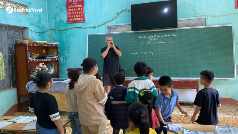 Day 2 Hike To Ta Phin Village And Discover Their Lives