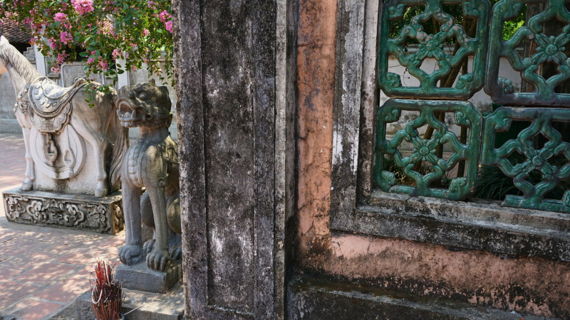 Admire The Exquisite Carvings In The Ancient Capital Of Hoa Lu