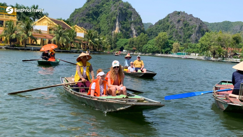 Take A Boat Tour In Tam Coc