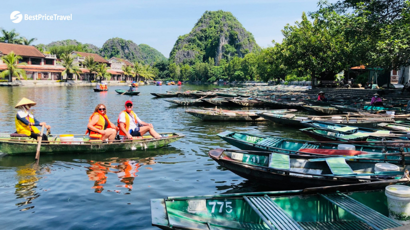 Take A Boat Trip To Discover The Magnificent Tam Coc