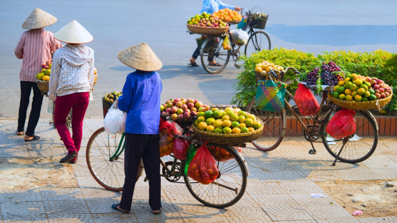 Vendors Start Their Day Early Morning