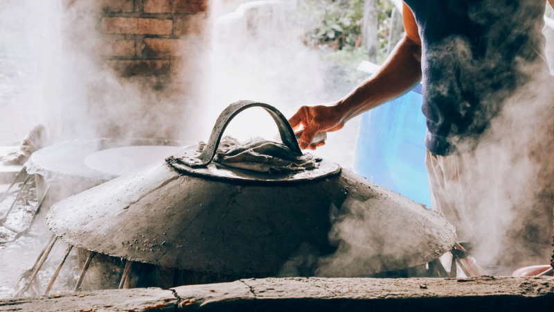 Participate In Making Some Sweet Dishes Under The Guidance Of Experts