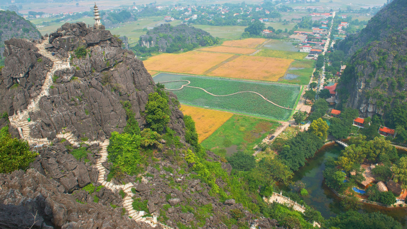 Enjoy A Priceless View Of Nature When Standing At The Top Of Ngoa Long Mountain