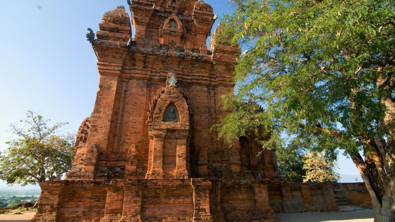Learning About The Cham People's Complex History And Culture At The Poklong Garai Temple