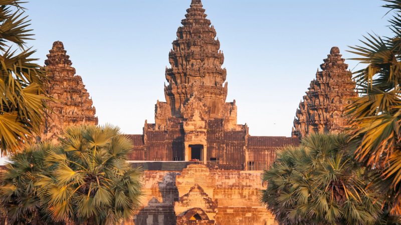 Sunrise At Angkor Wat And Angkor Thom Half Day Tour