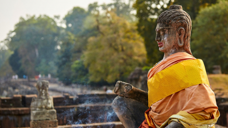Day 2 Visit The Ancient Capital Of Angkor Thom