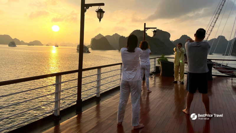 Day 7 Take Part In A Unique Tai Chi Session