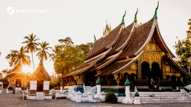 Day 1 Witness The Iconic Wat Xiengthong