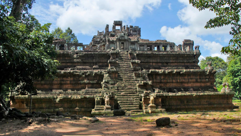 Day 2 The Phimeanakas Is Clogged With Moss