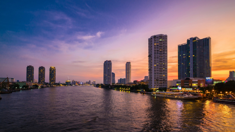 Day 2 Spendid View Of Chao Phraya River At Night