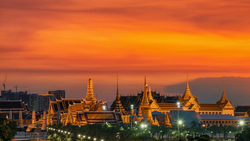 Day 2 The Grand Palace At Sunset