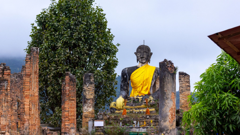 Day 7 Visit Wat Pia Wat, The Pagoda Is Ruined During The Secret War
