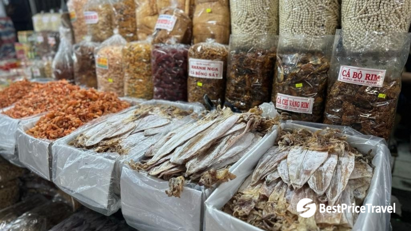 Day 9 Some Local Specialities At Dong Ba Market