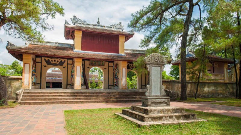 Day 2 Main Entrance Of Thien Mu Pagoda
