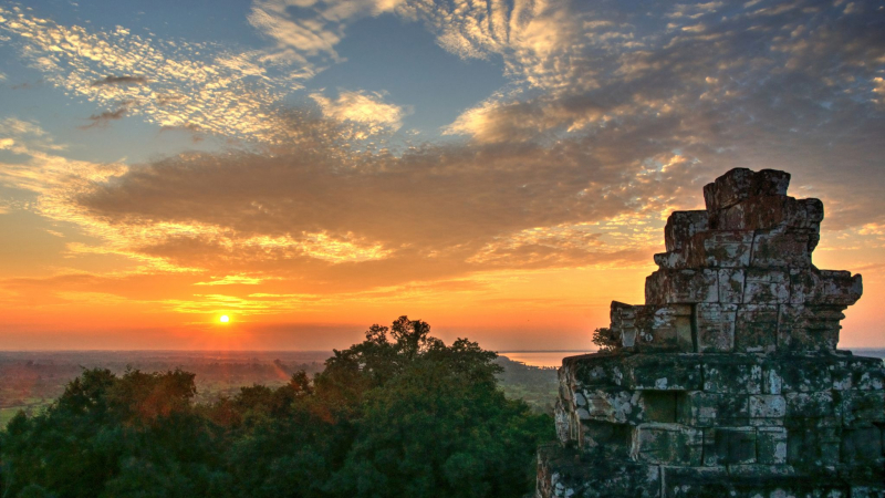 Day 1 Admire The Stunning Sunset View From Angkor
