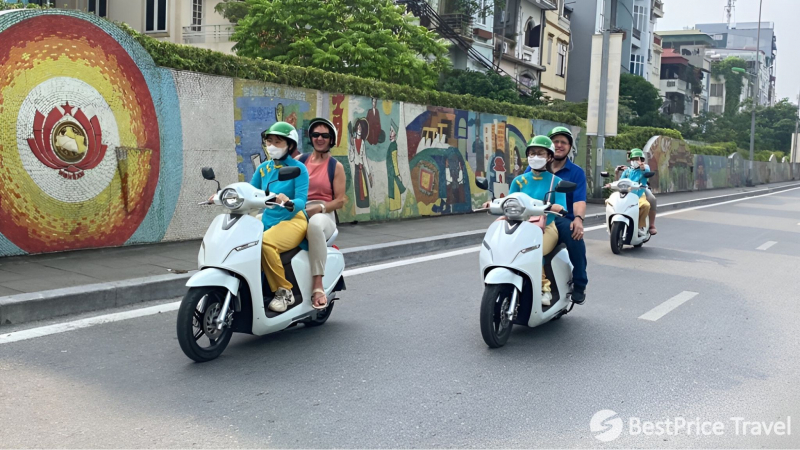 Day 11 Take A Closer Look At The Local Daily Lives On A Motorbike