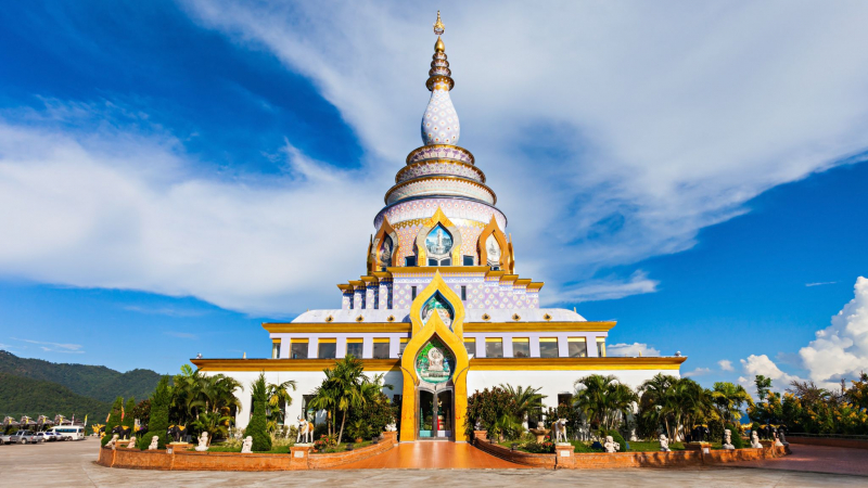 Day 5 Admire The Large Temple Complex Of Wat Tha Ton